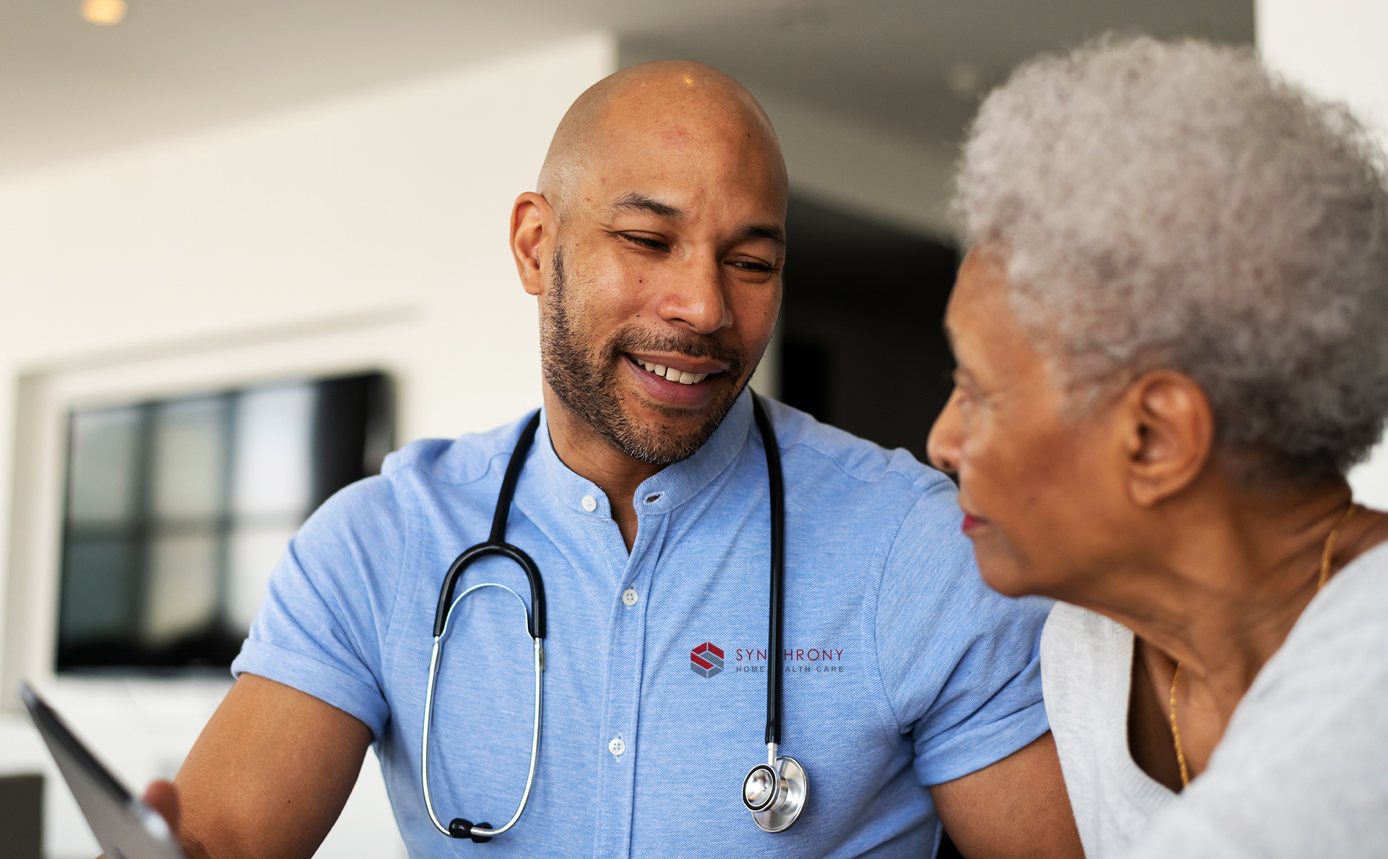 Home Care Keeps Your Loved One at Home SYNCHRONY HOME HEALTH CARE